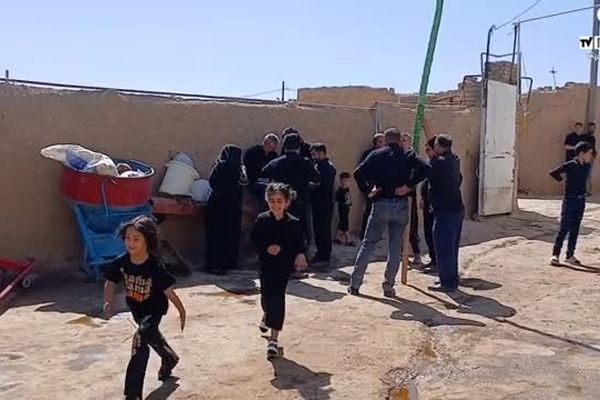 عَلَمی که هرگز به زمین نمی‌افتد 
