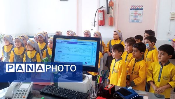 قدردانی از کارکنان خانههای بهداشت روستای فدافن در روز پرستار