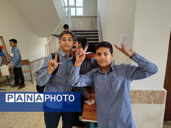 انتخابات شورای دانش‌آموزی در آموزشگاه نمونه شهرستان خلیل آباد