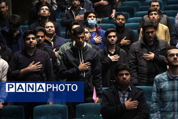 مراسم تقدیر از نخبه قرآنی دانشگاه فرهنگیان یزد 