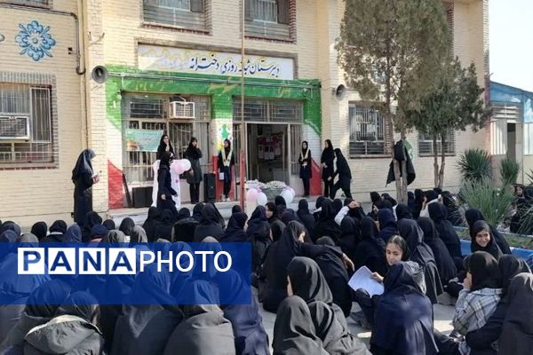 جشن میلاد باسعادت حضرت زینب کبری (س) و روز پرستار در دبیرستان شهید مجید دهنوی نیشابور