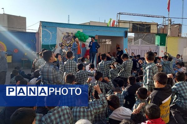 جشن دهه فجر و اعیاد شعبانیه در آموزشگاه شیخ جنید پیشوا