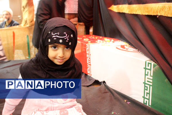 حال و هوای حضور نوجوانان در معراج الشهدای گمنام استان قم