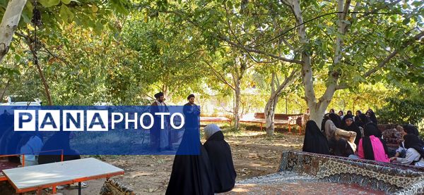 نماز جمعه باشکوه و آیین تجلیل از برگزیدگان رویداد «دختران حاج قاسم» 