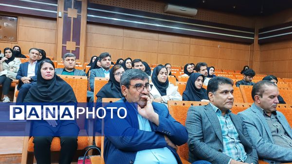 نشست بررسی ابعاد خودکشی و راهکارهای کاهش آن در کهگیلویه‌وبویراحمد