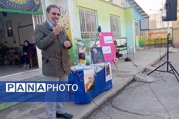 بزرگداشت هفته بسیج در دبیرستان حاج تقی نجفی نیشابور 