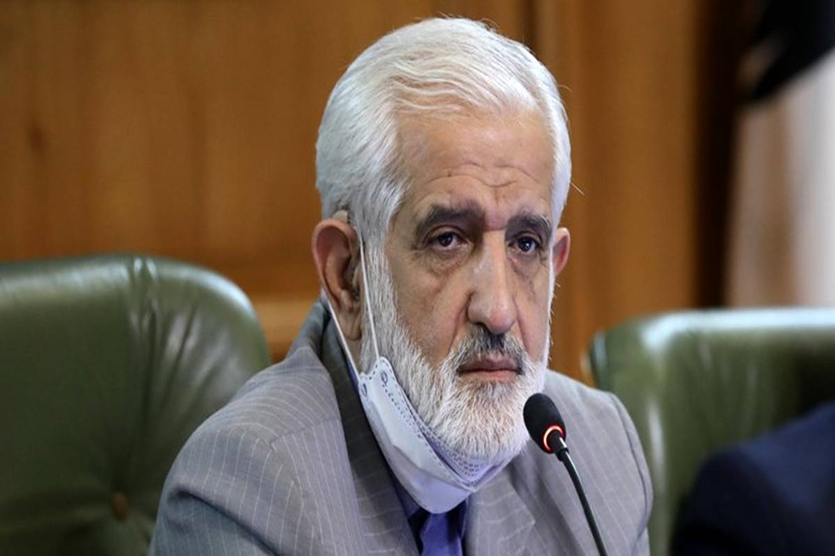 تاکید بر توسعه حمل و نقل عمومی و ترغیب مردم به استفاده از آن