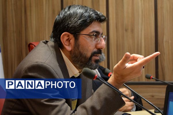 بدرقه دانش‌آموزان عمره‌گزار دختر شهرستان‌های استان تهران