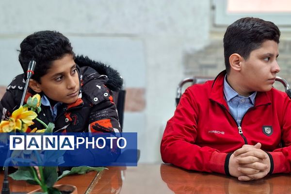 جلسه هم‌افزایی و توانمندسازی دانش‌آموزان جدیدالورود خبرگزاری پانا قرچک