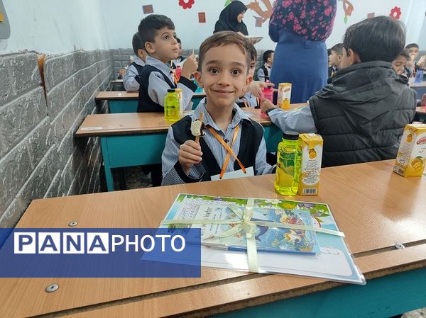 آیین جشن شکوفهها در دبستان شاهد شهید بهنام محمدی ناحیه 2 کرج