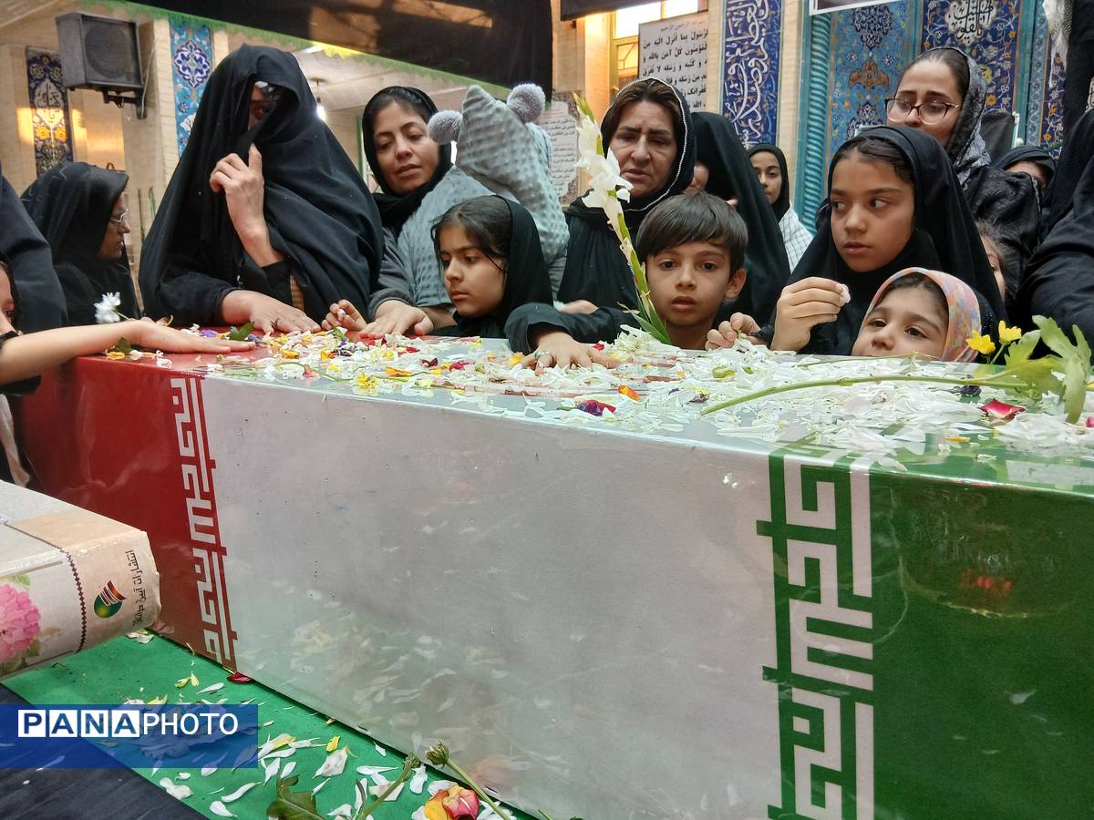 استقبال از شهید گمنام در مسجد امام حسین مجتبی (ع) محله سید میرزا