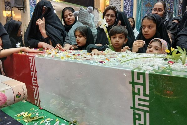 استقبال از شهید گمنام در مسجد امام حسین مجتبی (ع) محله سید میرزا