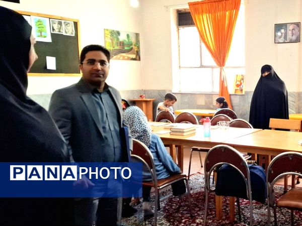 بازدید مسئولین از کلاس های تابستانه در پایگاه های اوقات فراغت ناحیه دو مشهد 