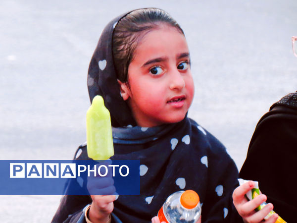 جاماندگان اربعین در بندرخمیر، شور حسینی را به خیابان‌ها آوردند