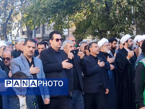 استقبال پرشور مردم بجنورد از پیکر شهیدان گمنام