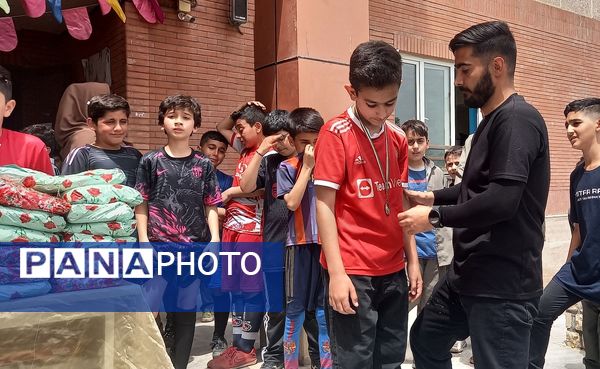 برگزاری فینال مسابقات فوتبال در مدرسه رودکی منطقه پردیس