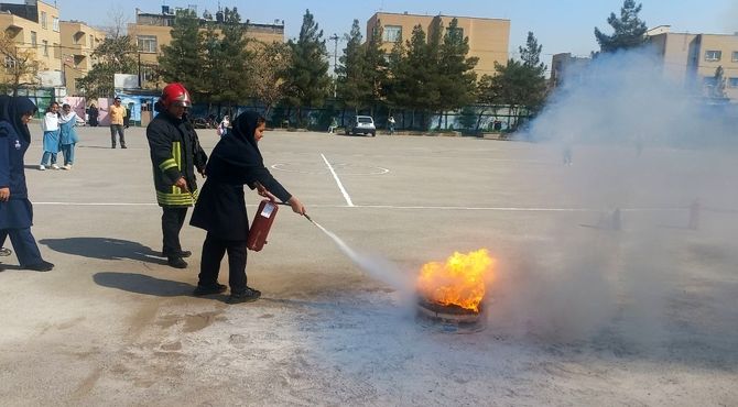 آموزش اطفای حریق گامی موثر برای ایمنی در برابر آتش‌سوزی