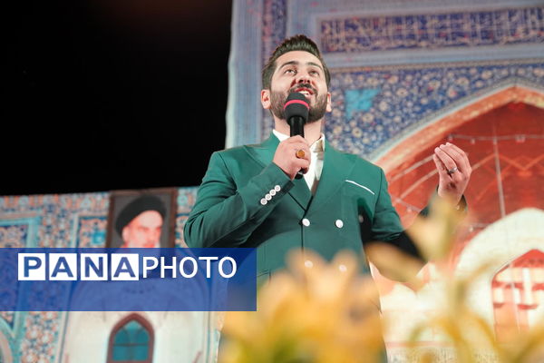 جشنی دهه کرامت در حرم زینبیه
