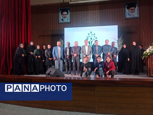 نشست طرح نماد در تالار تربیت ؛ گامی برای تقویت مراقبت اجتماعی دانش‌آموزان 