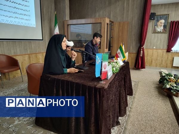 جلسه معاونین و مربیان پرورشی  ناحیه سه در دبیرستان مصلی نژاد حضرت زهرا(س)