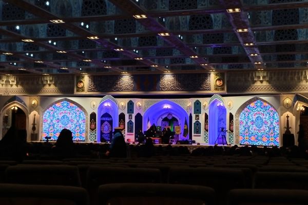 نشست ویژه بانوان پیرغلام حسینی در مشهد؛ جلوه‌ای از هم‌افزایی و معنویت