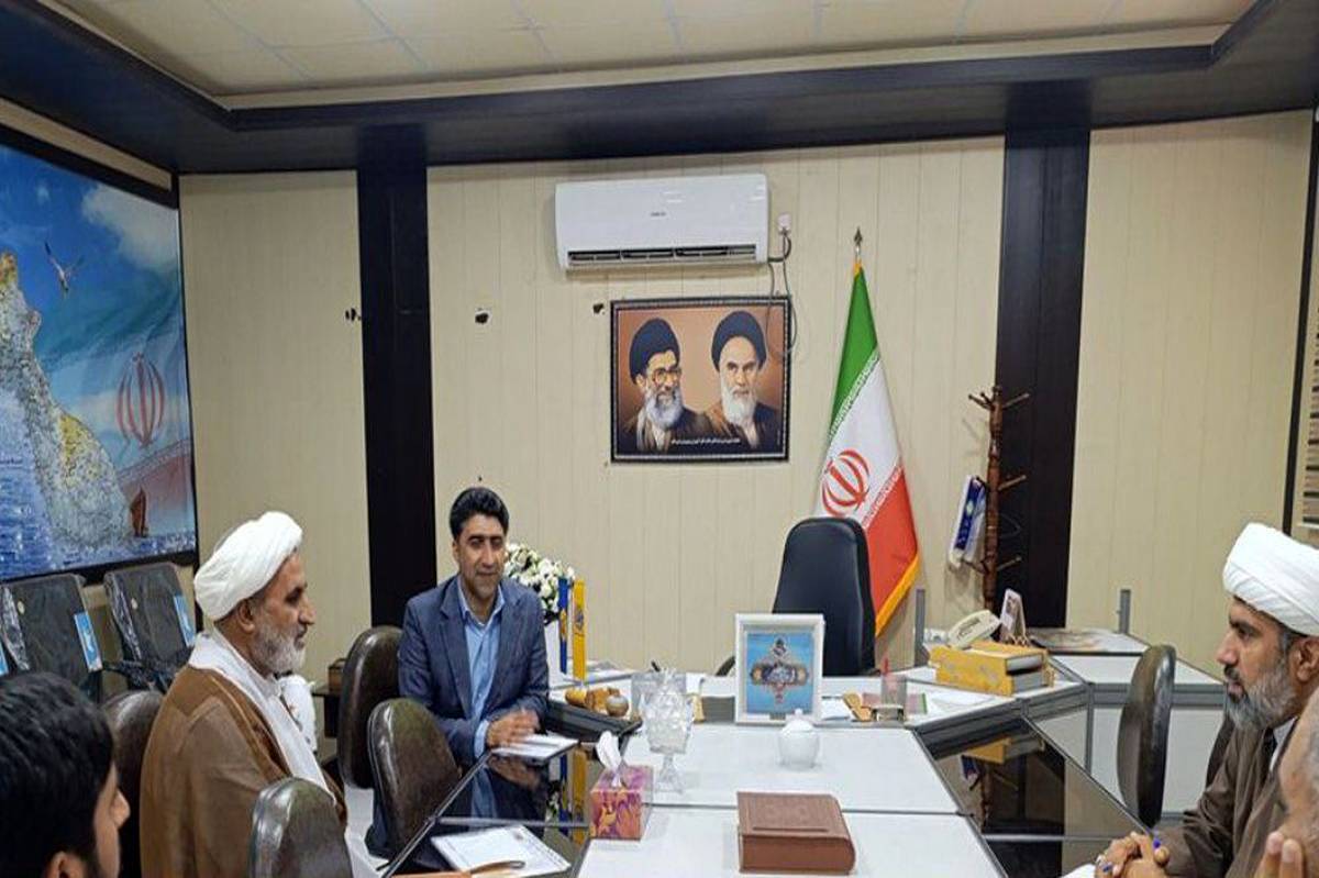 جلسه همافزایی آموزش و پرورش و حوزههای علمیه هرمزگان برای راهاندازی کانون طلاب برگزار شد