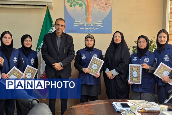 تقدیر از دانش آموز خبرنگاران فعال پانا بهارستان دو