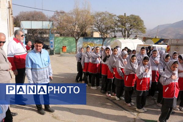 در سایه سکون؛ زنگ ایمنی و زلزله در دبیرستان اندیشه‌نفیس به صدا درآمد
