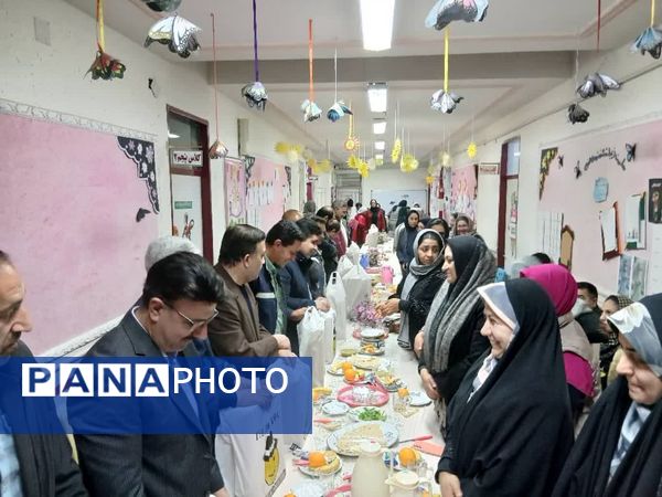 بزرگداشت روز مادر در دبستان ۲۲ بهمن آباده
