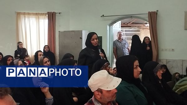 جلسه انجمن و اولیا در هنرستان کاردانش حافظ 