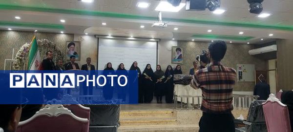 برگزاری اولین جلسه انجمن اولیاء و مربیان دبستان شاهد آقا مصطفی خمینی کاشمر