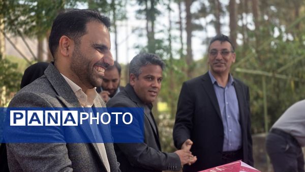 همایش تجلیل از فرهنگیان بازنشسته ناحیه۴ اصفهان در اردوگاه شهید بهشتی اصفهان
