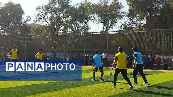 روز اول از مسابقات فوتبال المپیاد ورزشی دبیرستان شاهد ابوذر غفاری نیشابور 