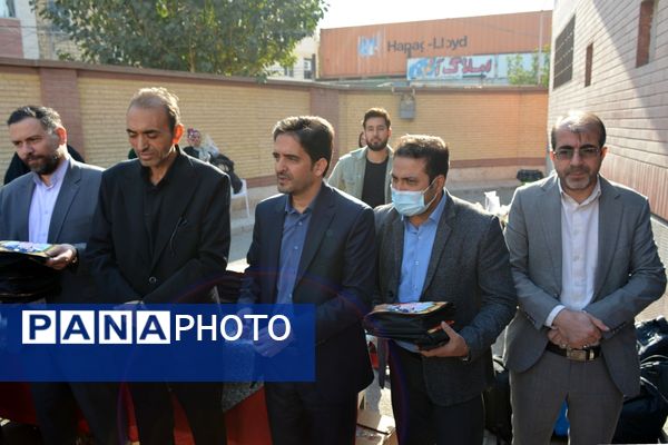 بدرقه دانش‌آموزان بهارستانی به راهیان‌نور