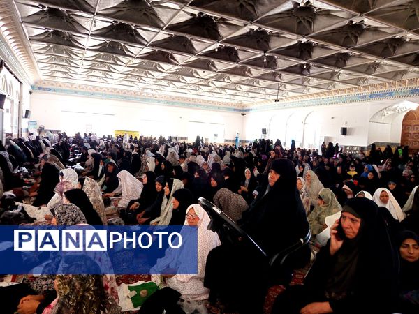 نماز جمعه عبادی سیاسی در شهرستان کاشمر 