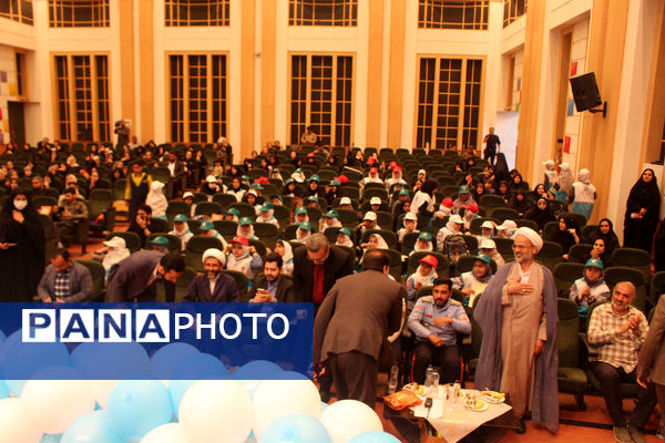 آیین تقدیر از برگزیدگان جشنواره سفیران سلامت استان قم