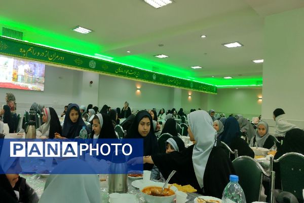 مهمانسرای حرم امام رضا (ع) میزبان ۱۰۰۰ دانش‌آموز از مدارس ناحیه یک مشهد 