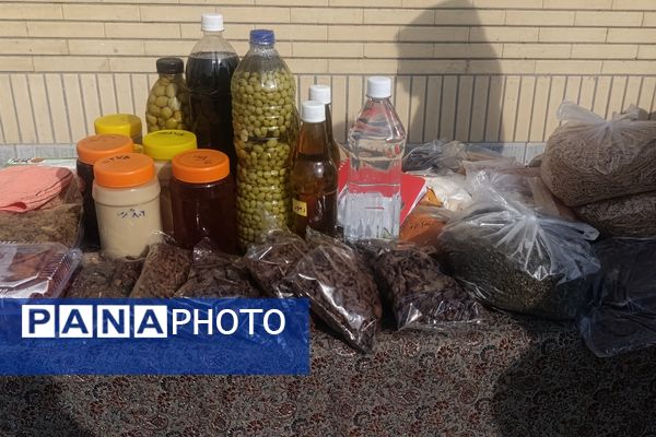 مراسم ولادت حضرت فاطمه زهرا (س) و روز مادر در دبیرستان مهر نیشابور