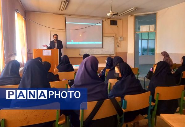 برگزاری کلاس‌های علمی و پژوهشی در پژوهشسرای بوعلی سینا شهرستان ملارد