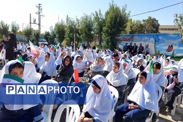 نواختن زنگ مهر در مدارس شهرستان خرم‌دره 