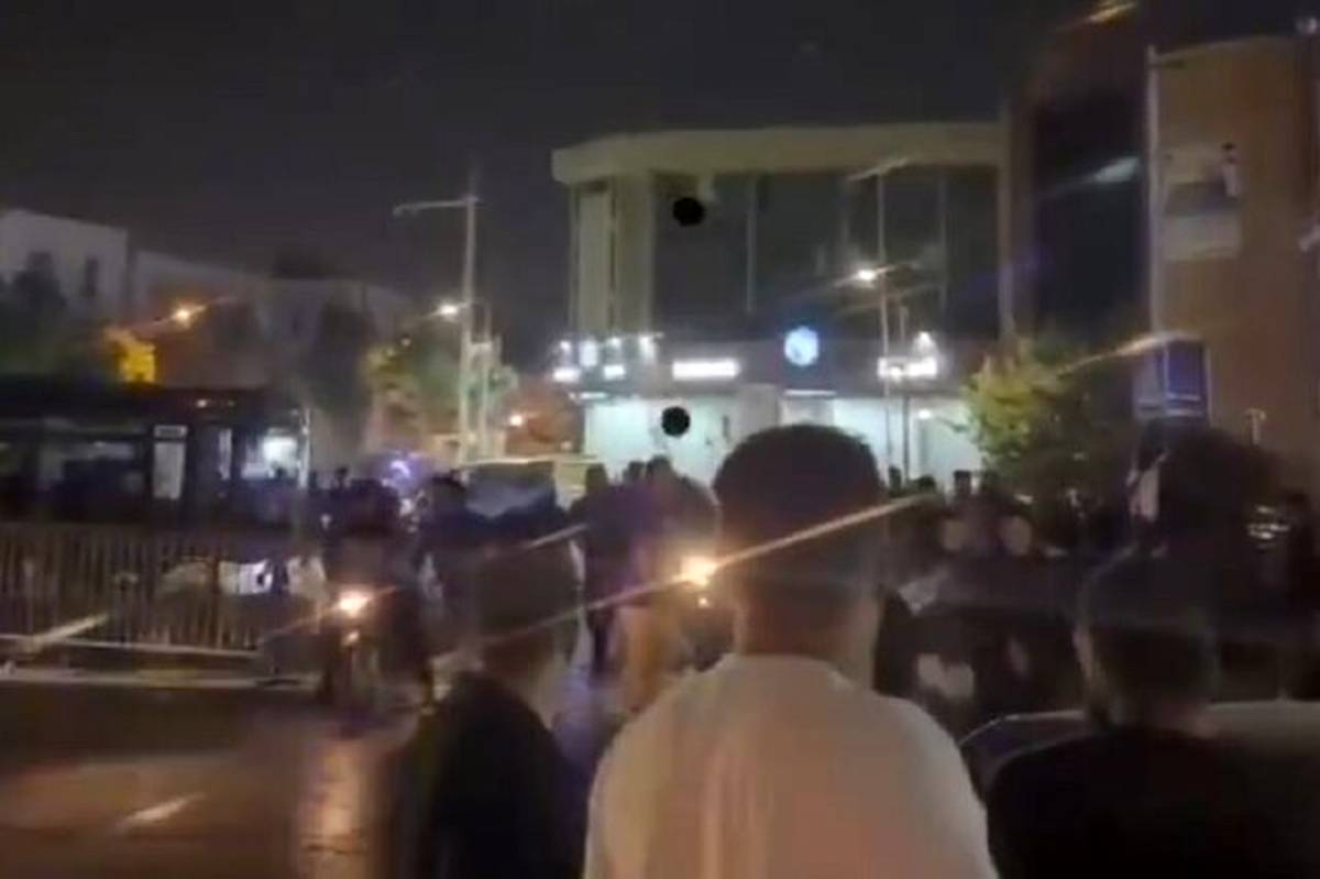 صدای شنیده شده اطراف حرم شاهچراغ (ع) مربوط به دستگیری سارق بوده است/ وقوع حادثه امنیتی و تروریستی صحت ندارد