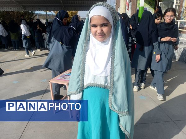 جشن هفته  کتاب خوانی در دبستان فرهنگ فرازمند