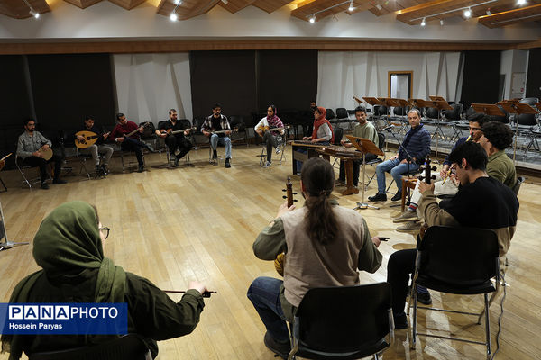 تمرین ارکستر سازهای ایرانی با عنوان «راهی بزن»