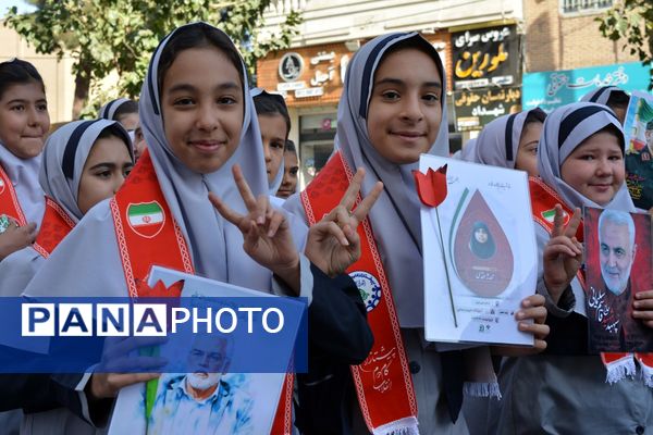 تجلی اقتدار مردم بهارستان در راهپیمایی ۱۳ آبان