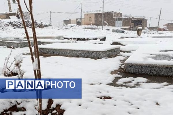 بارش برف در روستای اصقول سربیشه