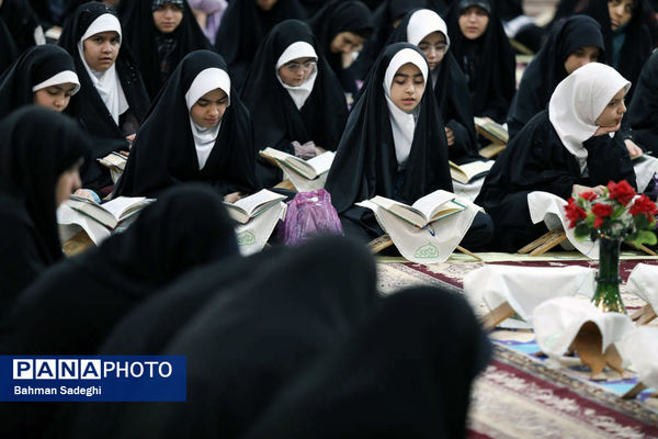 بزرگترین محفل انس با قرآن دانش آموزی