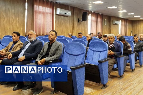 کارگروه دوره های صلاحیت حرفه ای متصدیان پایگاه تغذیه سالم در سالن دهنو شهرستان قدس