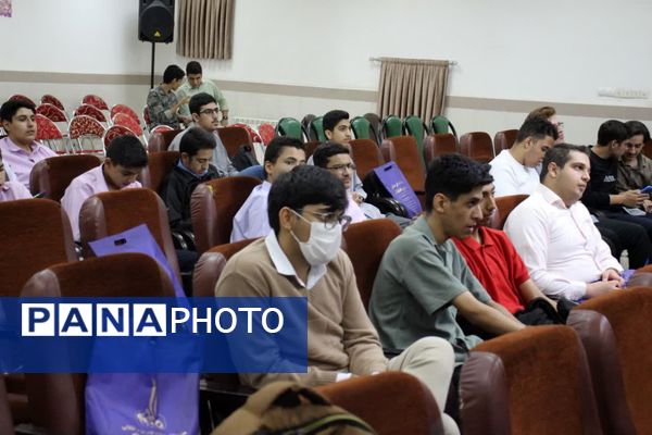 اختتامیه جشنواره علمی - هنری پرچمداران گام دوم انقلاب در سمنان