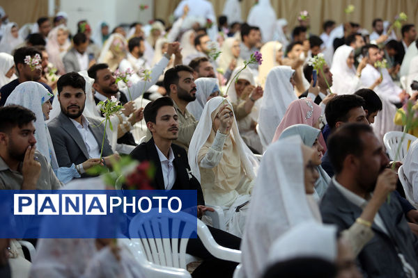 جشن ازدواج ۳۲۵ زوج جوان در حرم حضرت معصومه (س)