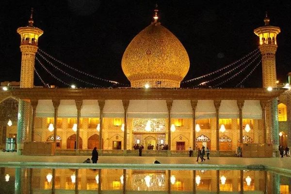 شاهچراغ الگویی نیکو در بخشندگی است
